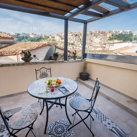 Il Baiocco -ibla Charme Bed & Breakfast 2*